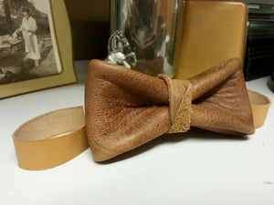 Western Saddle Brown Leather Bow Tie