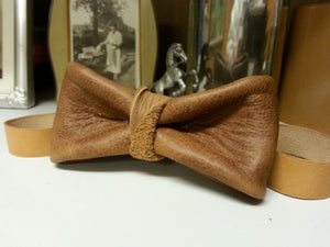 Western Saddle Brown Leather Bow Tie