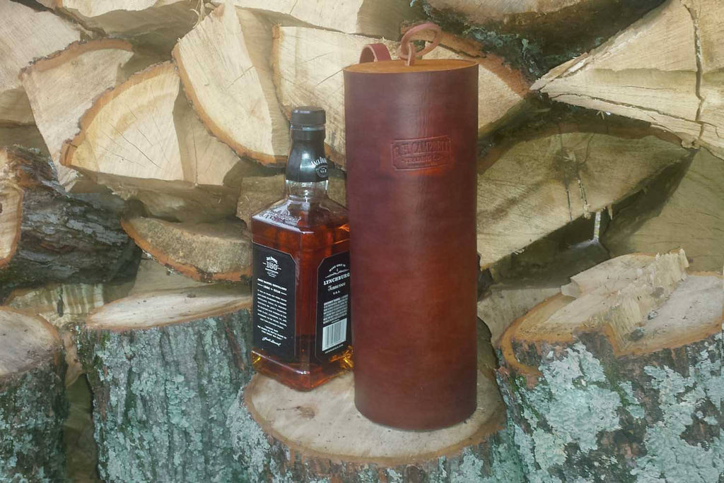 Leather Jack Daniels Whiskey Holder Carrier, Whiskey Holder, Whisky Holder, Wine Holder, Bourbon Holder Gift Father's Day, Made in the USA